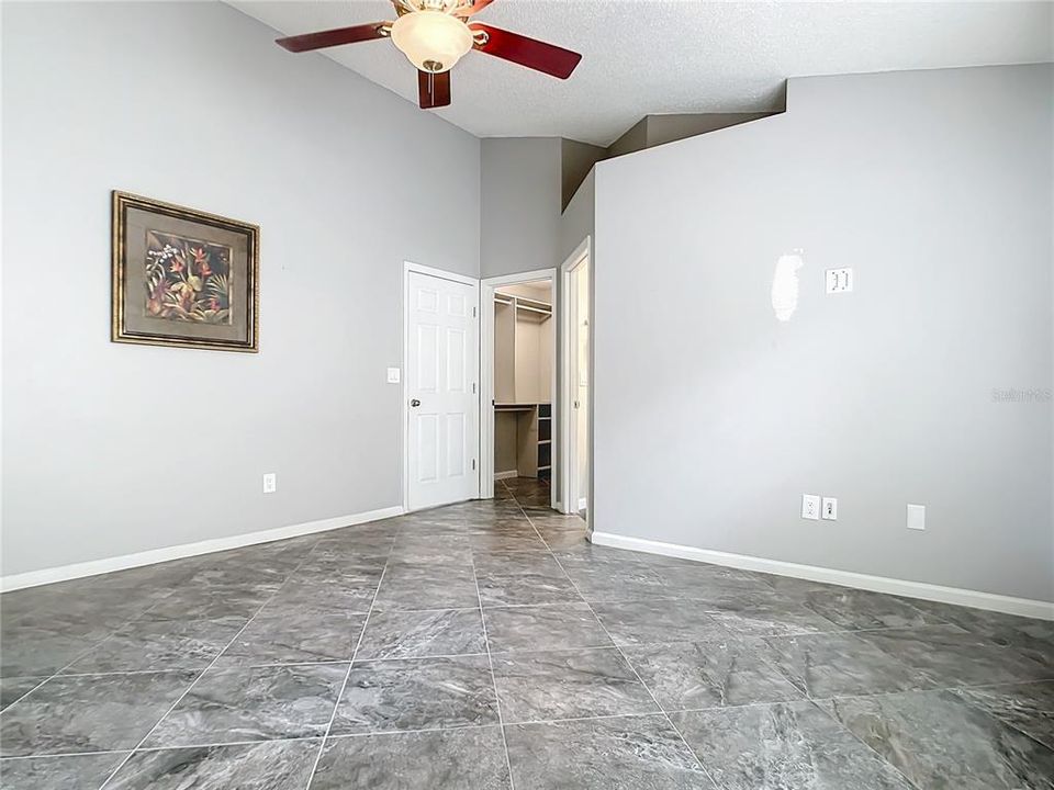 For Sale: $370,000 (3 beds, 2 baths, 1284 Square Feet)