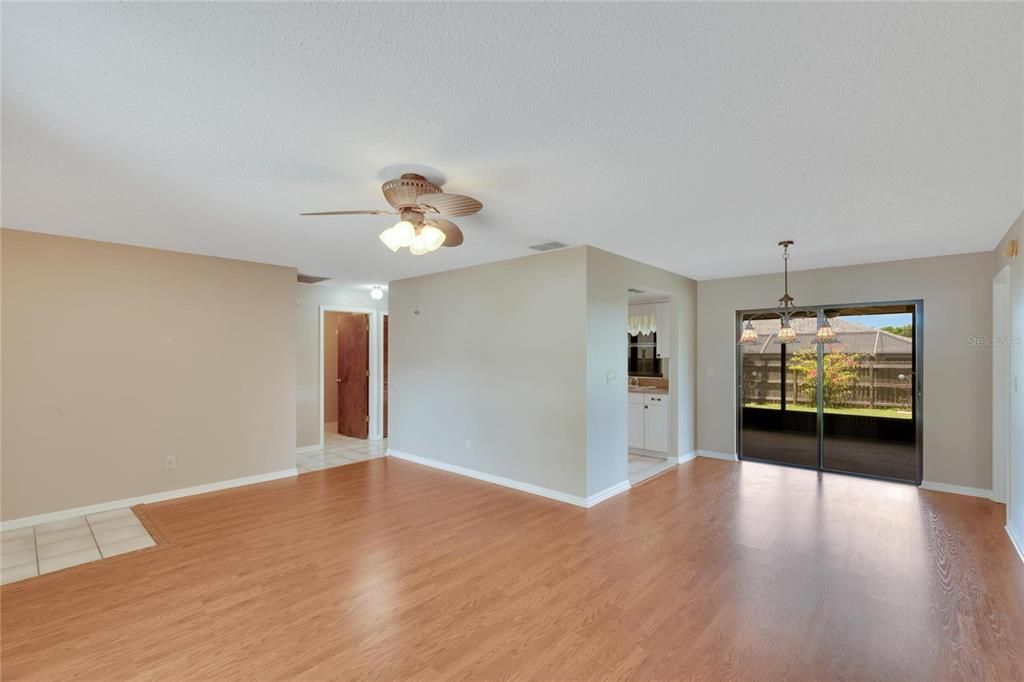 For Sale: $339,900 (3 beds, 2 baths, 1590 Square Feet)
