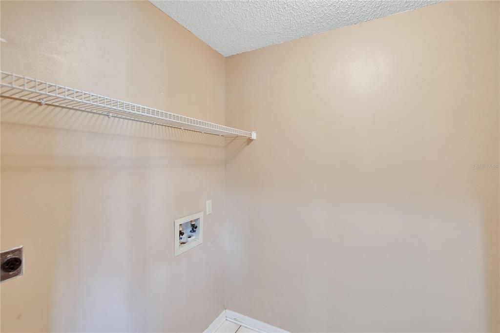 For Sale: $339,900 (3 beds, 2 baths, 1590 Square Feet)