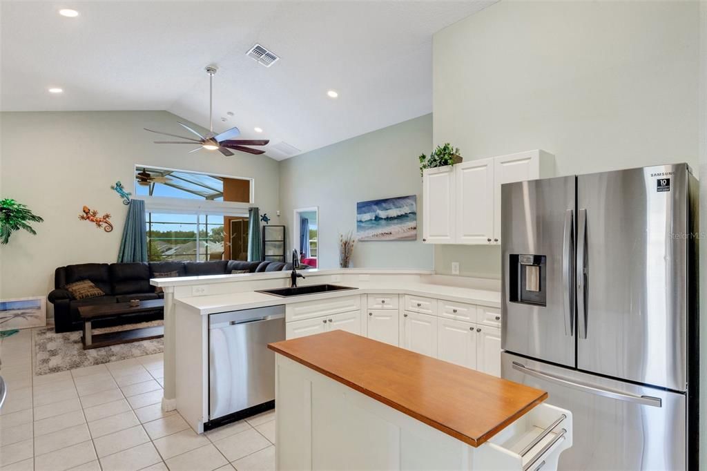 For Sale: $429,900 (3 beds, 2 baths, 1727 Square Feet)