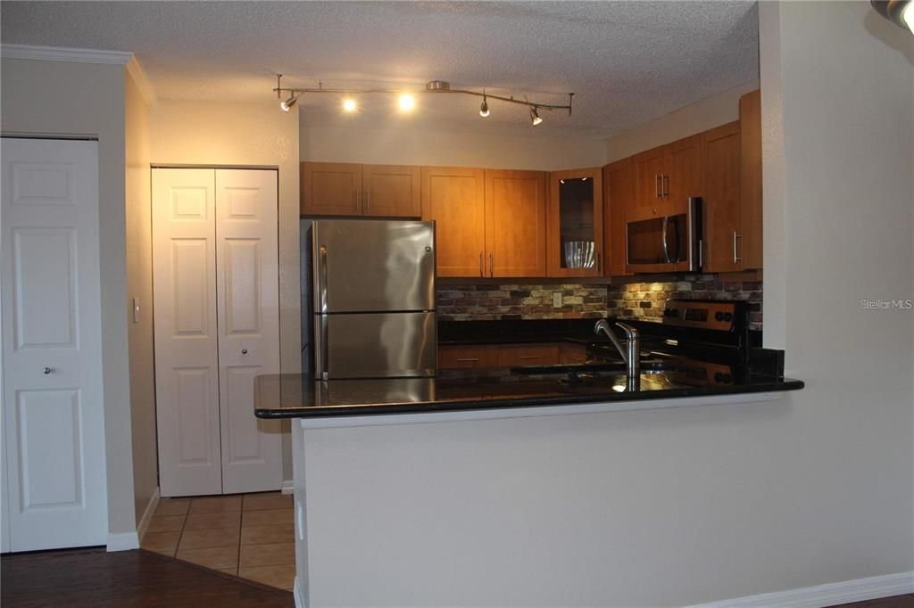 For Rent: $1,995 (2 beds, 2 baths, 1080 Square Feet)