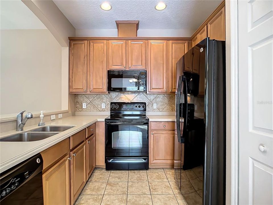 For Sale: $312,500 (3 beds, 2 baths, 1806 Square Feet)