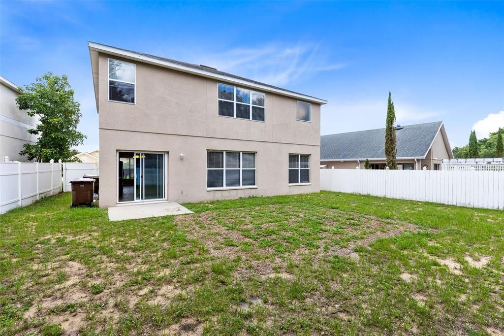 For Sale: $375,000 (4 beds, 2 baths, 2568 Square Feet)