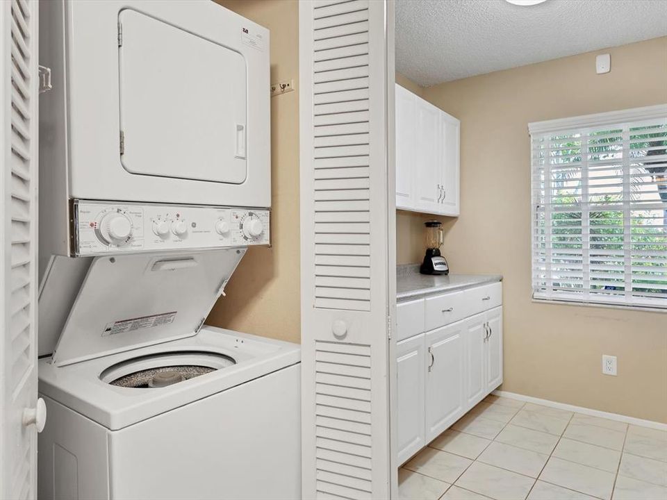 Full size Stacking Washer & Dryer