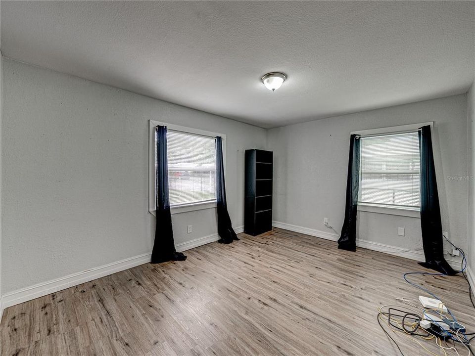 For Sale: $244,500 (3 beds, 1 baths, 1266 Square Feet)