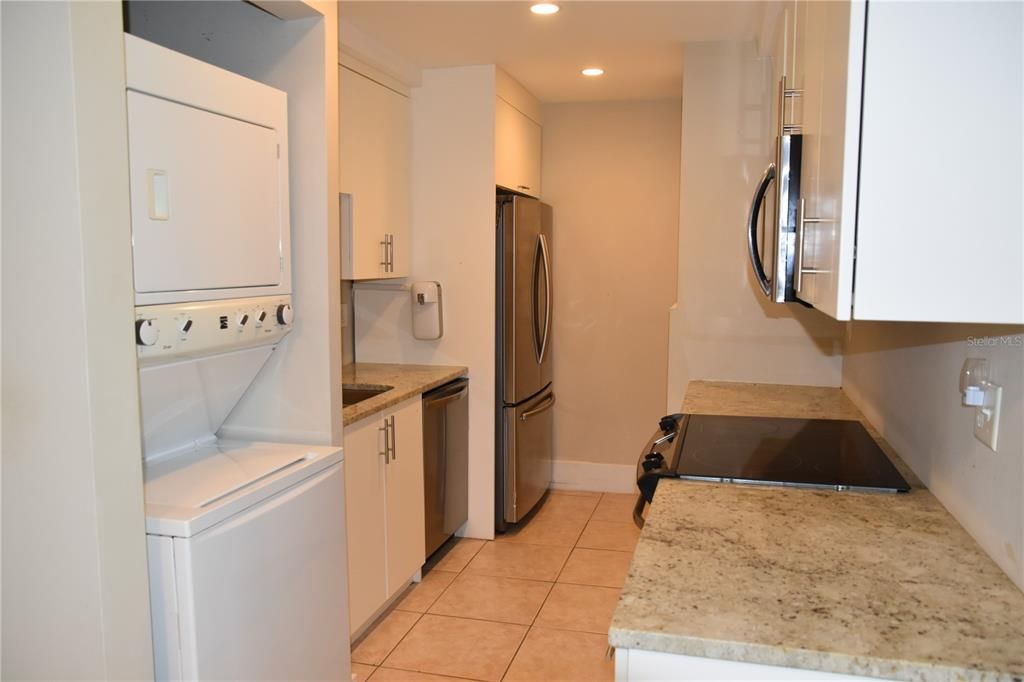 For Rent: $1,825 (2 beds, 2 baths, 1002 Square Feet)