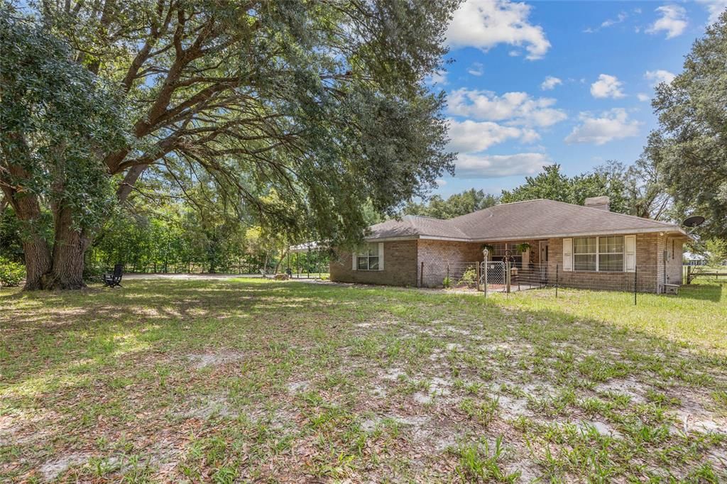 For Sale: $385,000 (3 beds, 2 baths, 1626 Square Feet)