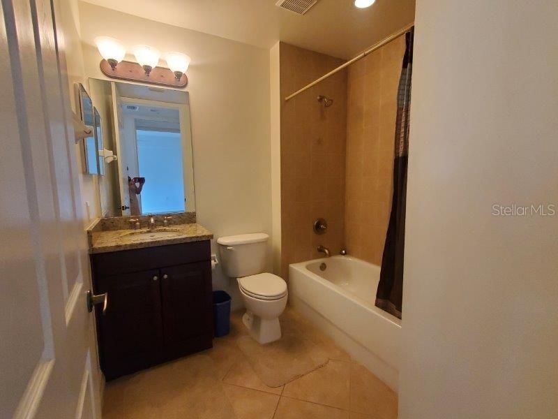 For Rent: $3,000 (3 beds, 2 baths, 2538 Square Feet)