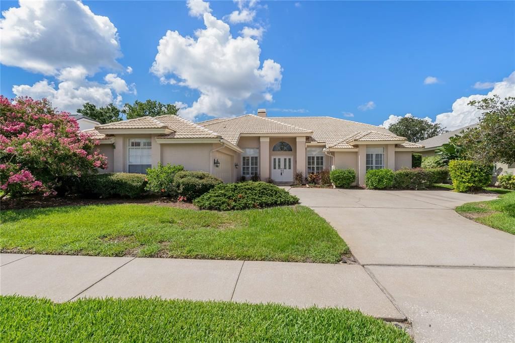 For Sale: $685,000 (3 beds, 2 baths, 2176 Square Feet)