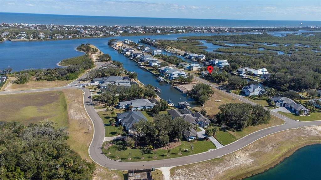 На продажу: $255,000 (0.26 acres)