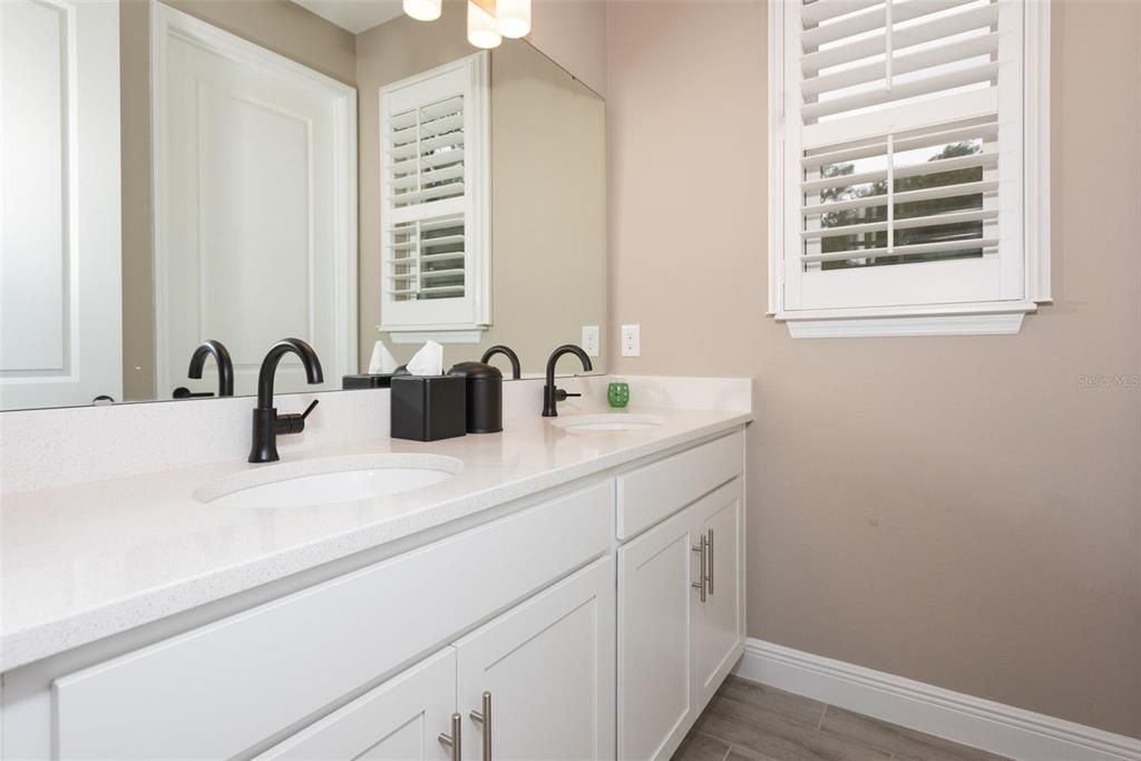 For Sale: $479,000 (3 beds, 2 baths, 1904 Square Feet)