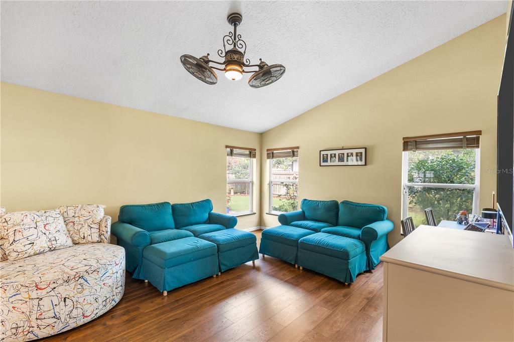 Entryway & dining room