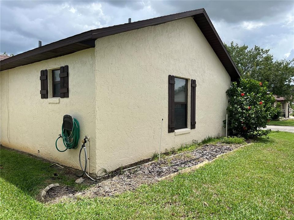 For Sale: $187,500 (2 beds, 2 baths, 925 Square Feet)