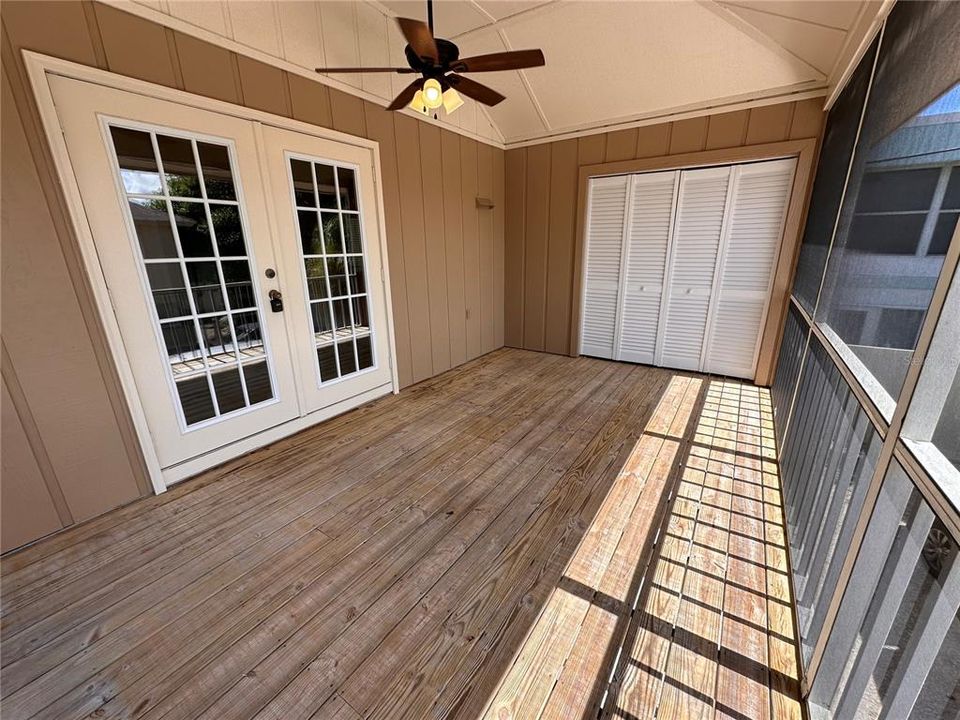 Screen Patio/Laundry Closet