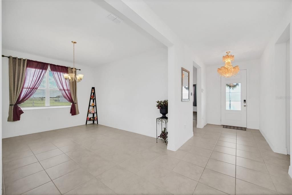 For Sale: $475,000 (3 beds, 2 baths, 2207 Square Feet)