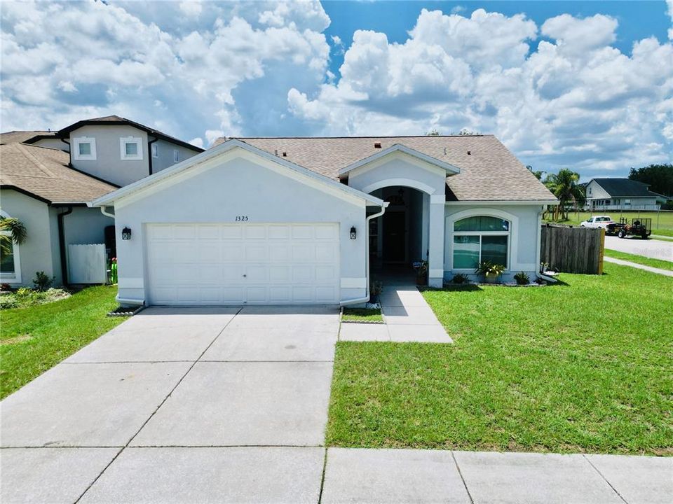 For Sale: $379,900 (4 beds, 2 baths, 1523 Square Feet)