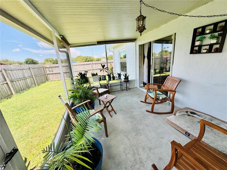 For Sale: $379,900 (4 beds, 2 baths, 1523 Square Feet)