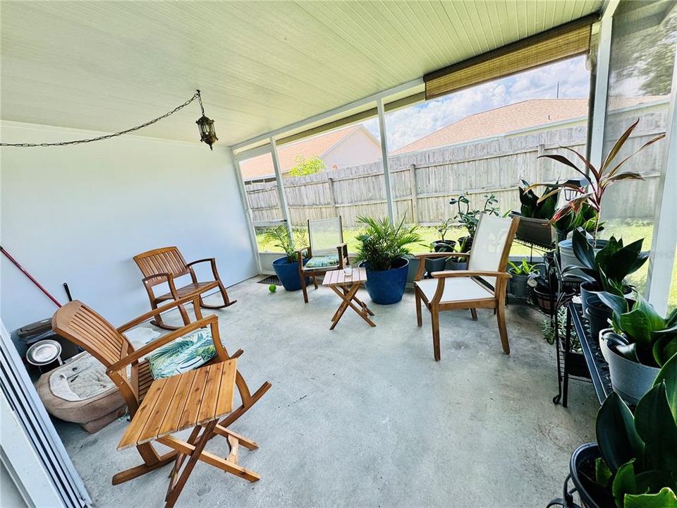 For Sale: $379,900 (4 beds, 2 baths, 1523 Square Feet)