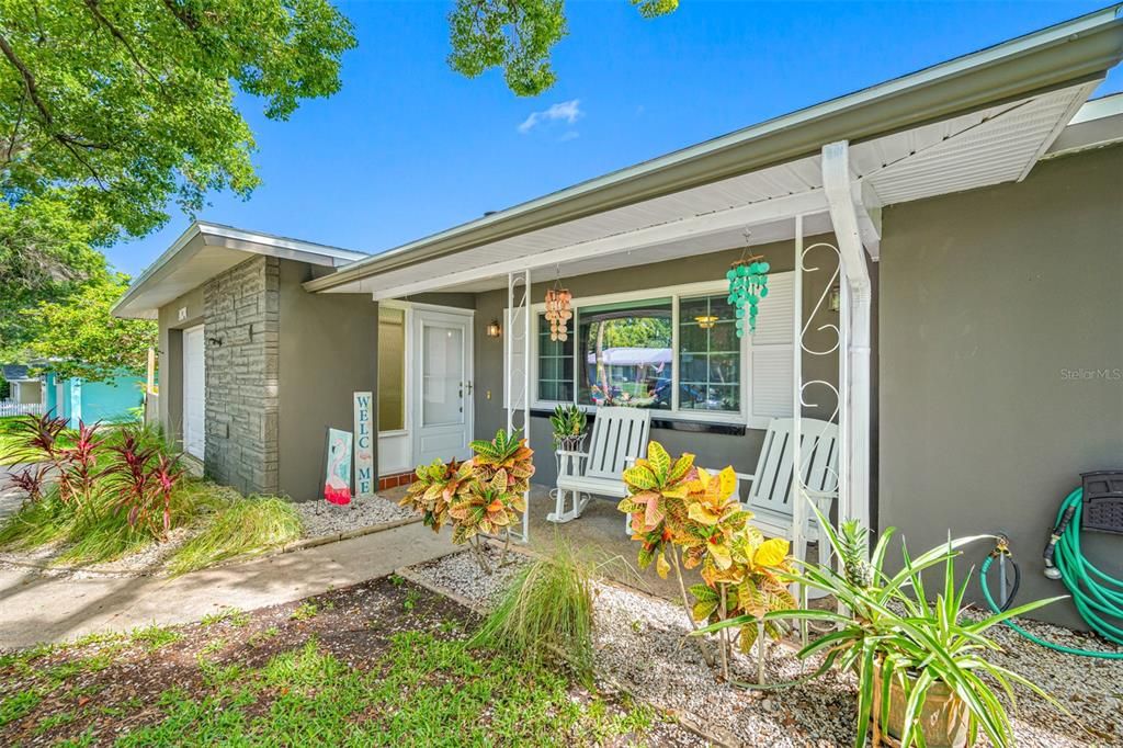 For Sale: $625,000 (3 beds, 2 baths, 1582 Square Feet)