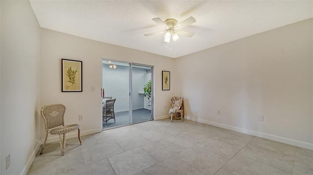 For Sale: $365,000 (2 beds, 2 baths, 1388 Square Feet)