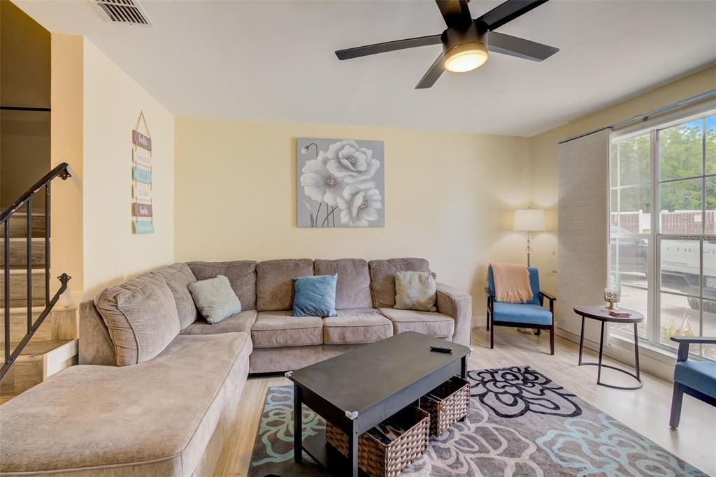 For Sale: $239,500 (2 beds, 2 baths, 1170 Square Feet)