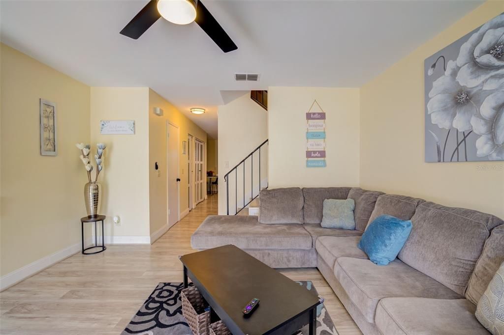 For Sale: $239,500 (2 beds, 2 baths, 1170 Square Feet)