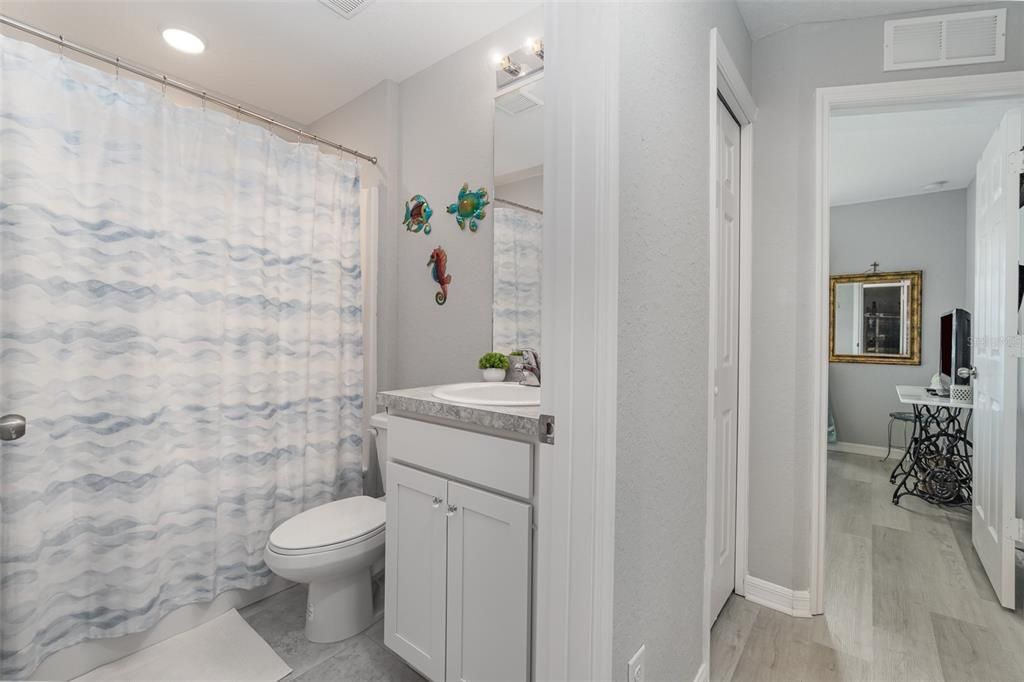 For Sale: $334,900 (3 beds, 2 baths, 1286 Square Feet)