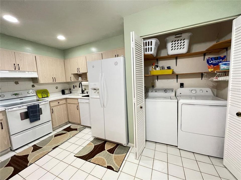 For Rent: $2,200 (2 beds, 1 baths, 1015 Square Feet)