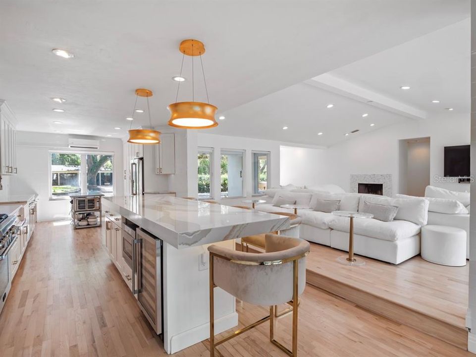 For Sale: $1,395,000 (3 beds, 2 baths, 2432 Square Feet)