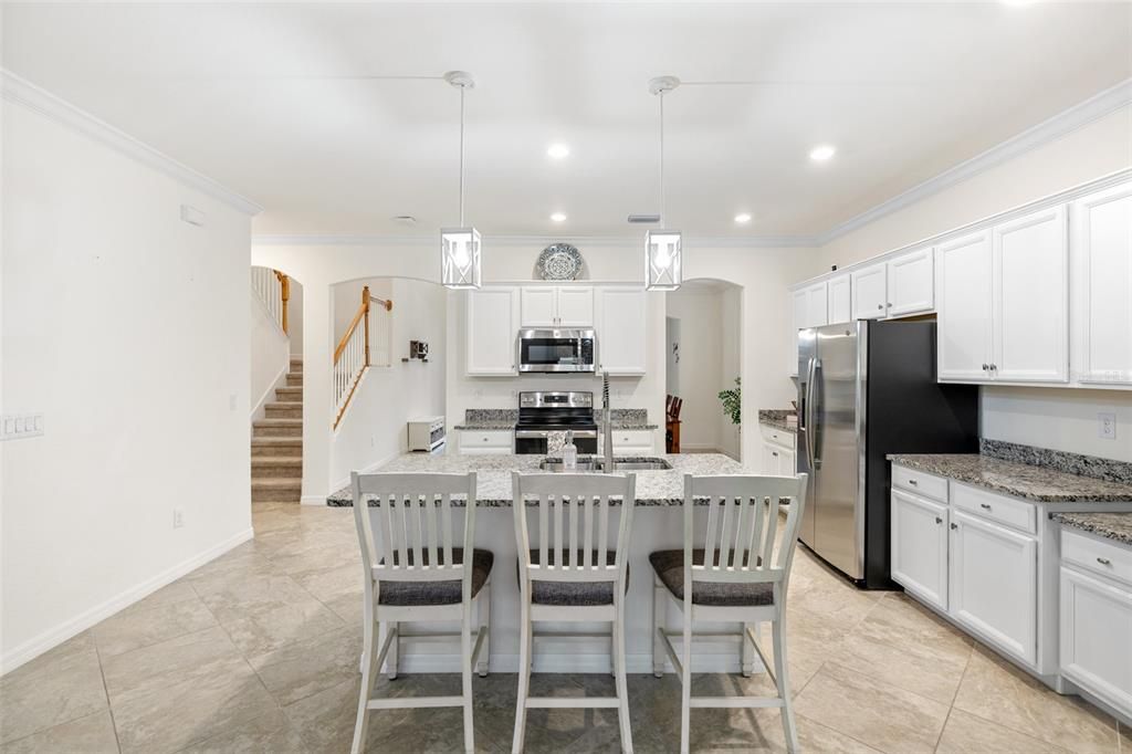 Active With Contract: $650,000 (5 beds, 3 baths, 3231 Square Feet)