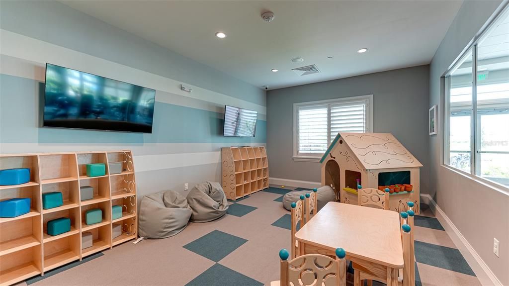 For Rent: $10,000 (4 beds, 3 baths, 2800 Square Feet)