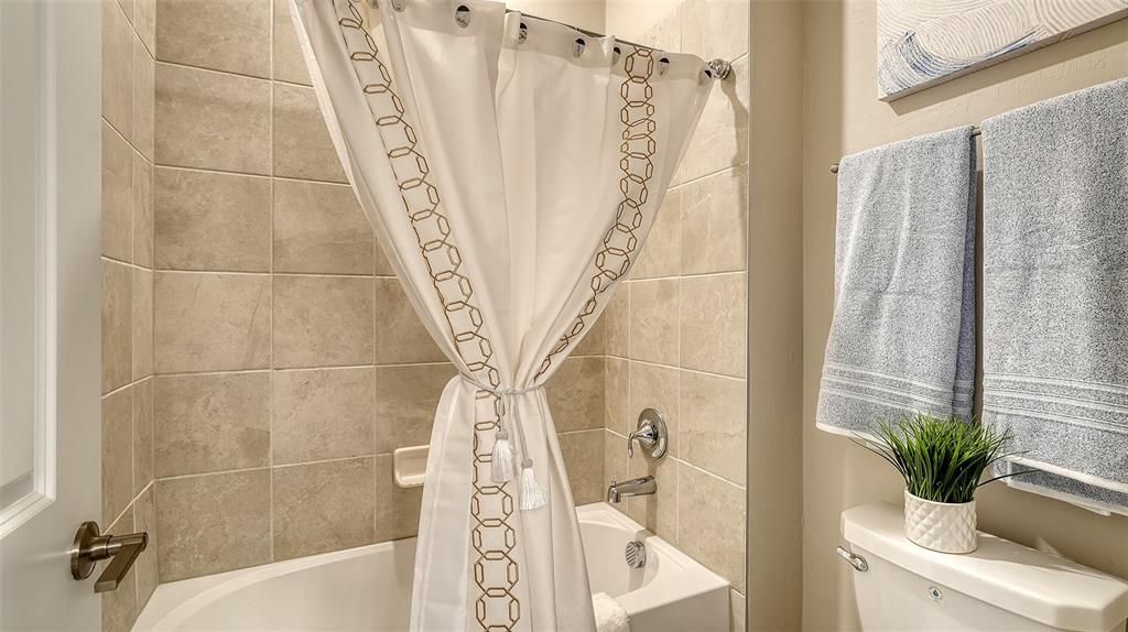 For Rent: $10,000 (4 beds, 3 baths, 2800 Square Feet)