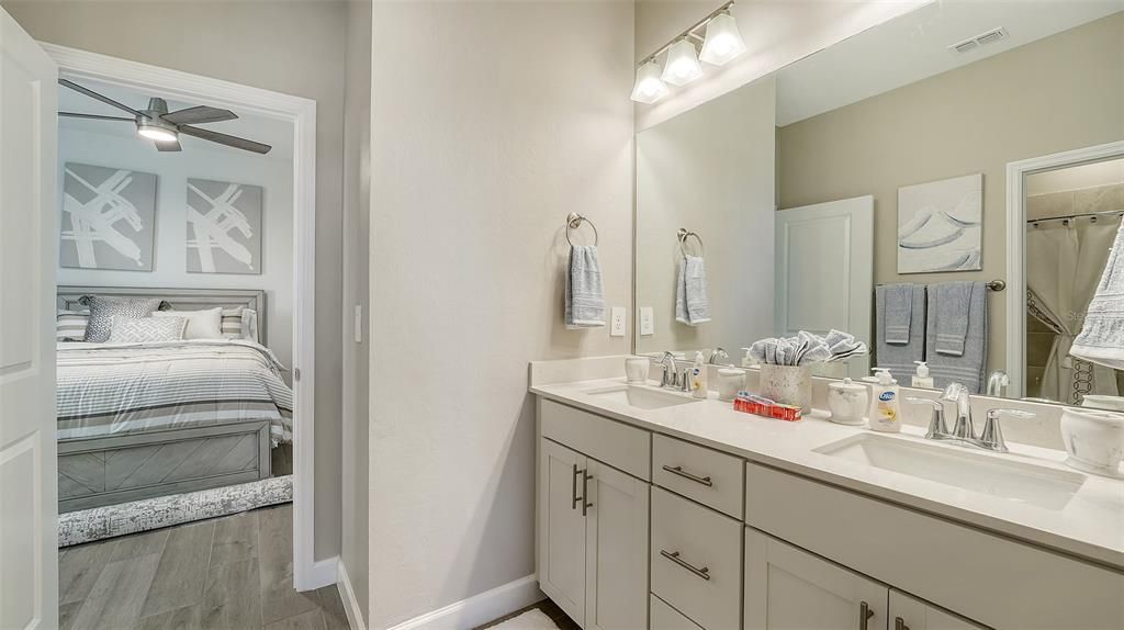 For Rent: $10,000 (4 beds, 3 baths, 2800 Square Feet)