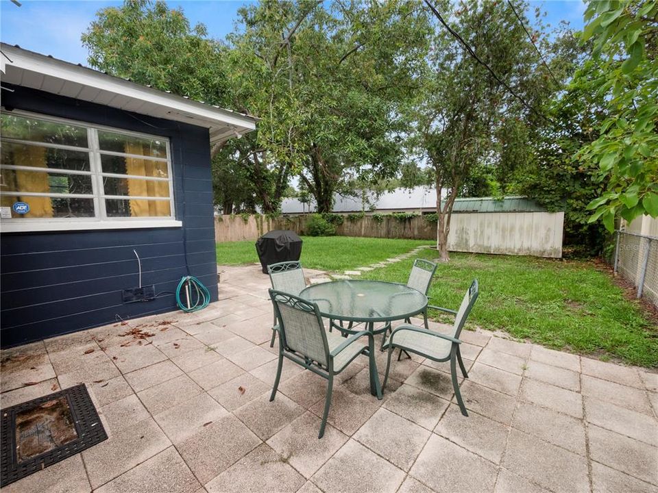 For Sale: $379,900 (2 beds, 2 baths, 1256 Square Feet)