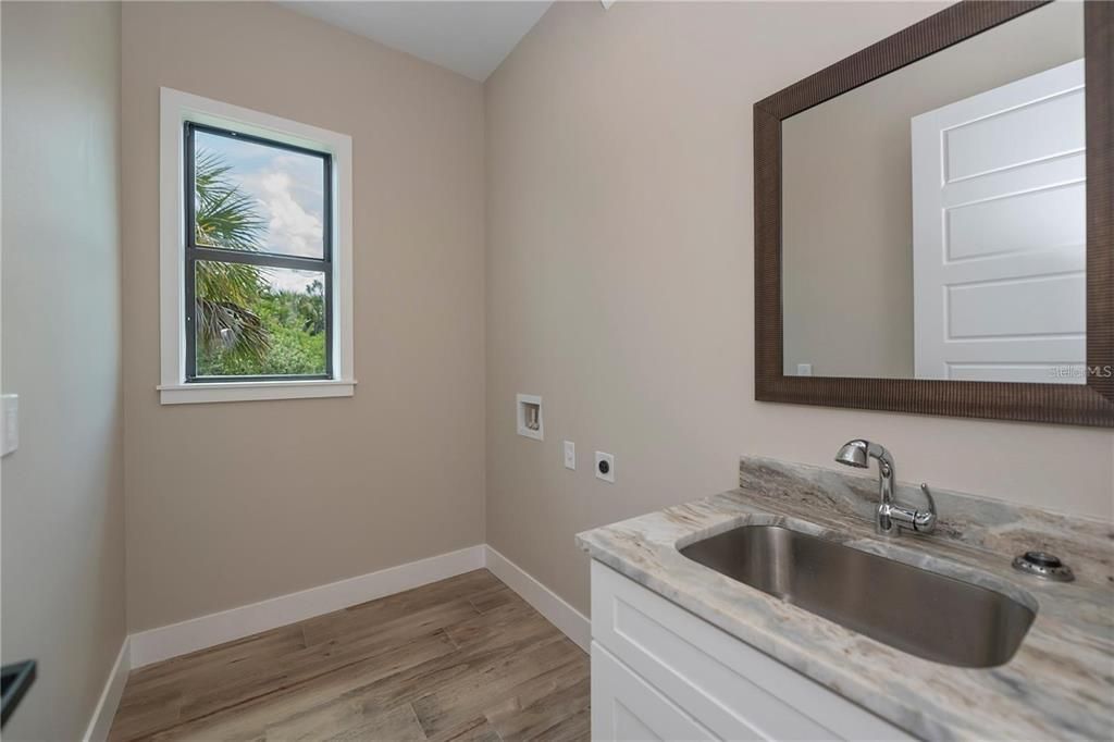 For Sale: $429,900 (3 beds, 2 baths, 1710 Square Feet)