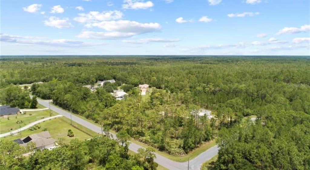 На продажу: $197,000 (1.03 acres)