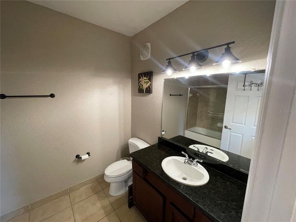 For Rent: $1,995 (3 beds, 2 baths, 1210 Square Feet)