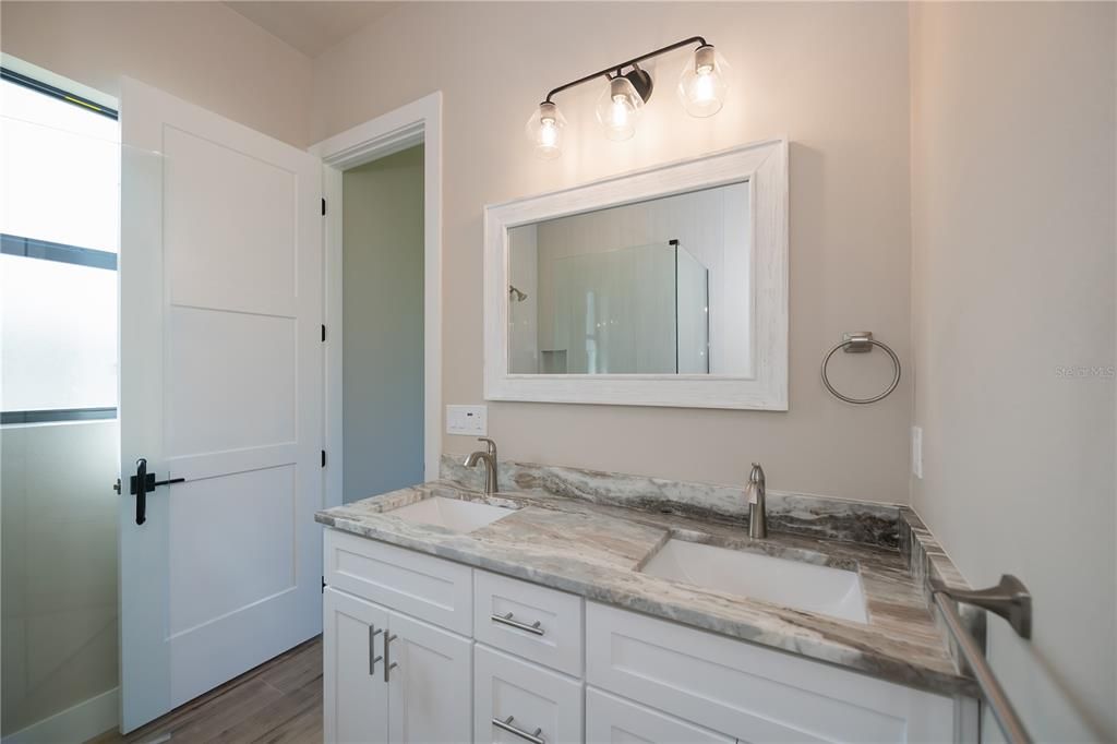 For Sale: $429,900 (3 beds, 2 baths, 1710 Square Feet)