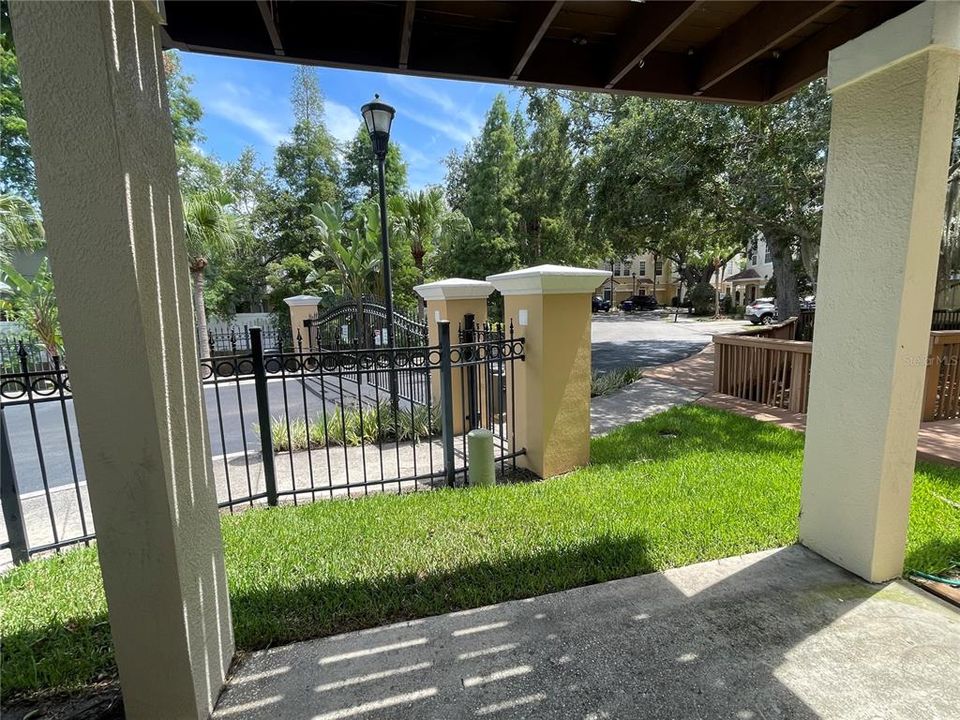For Rent: $2,999 (3 beds, 2 baths, 1844 Square Feet)