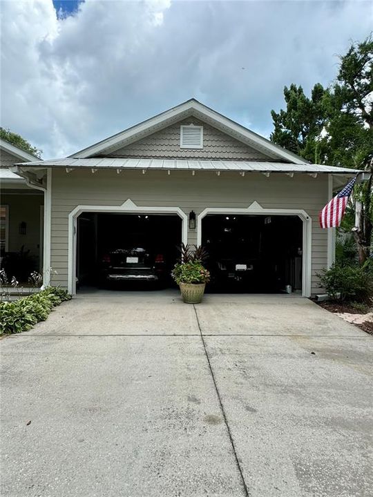 For Sale: $1,145,000 (3 beds, 2 baths, 1729 Square Feet)