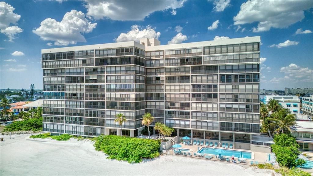 En Venta: $1,600,000 (3 camas, 2 baños, 1725 Pies cuadrados)