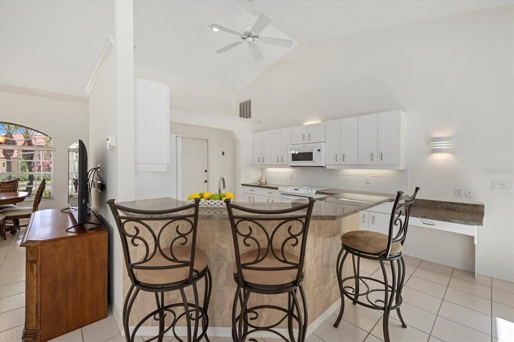 Kitchen with Breakfast Bar