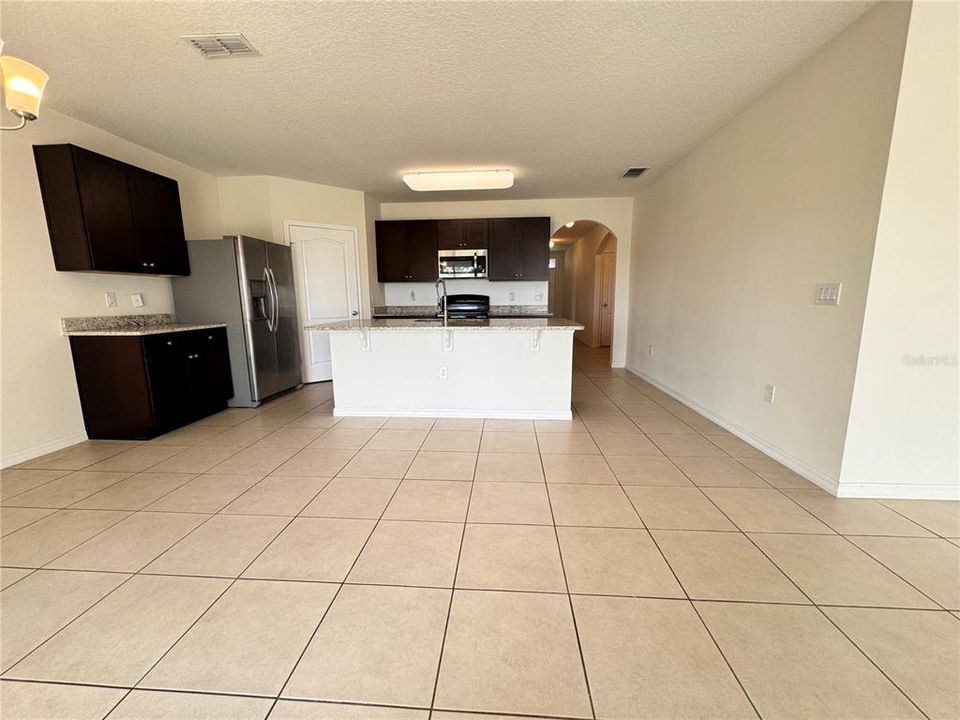 For Rent: $2,200 (4 beds, 2 baths, 1867 Square Feet)