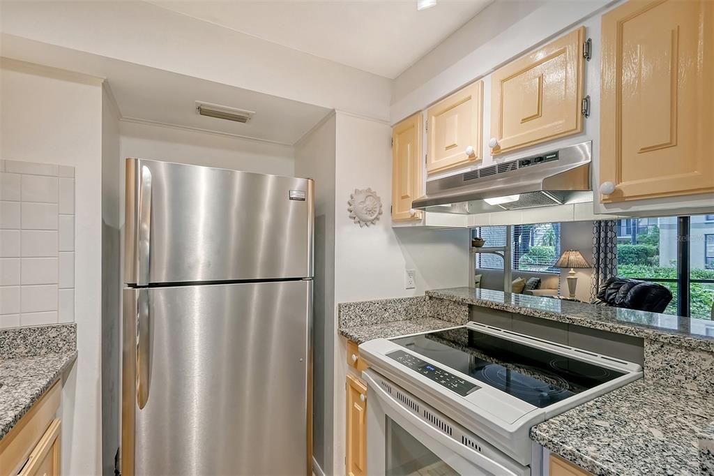 For Sale: $469,000 (1 beds, 1 baths, 690 Square Feet)
