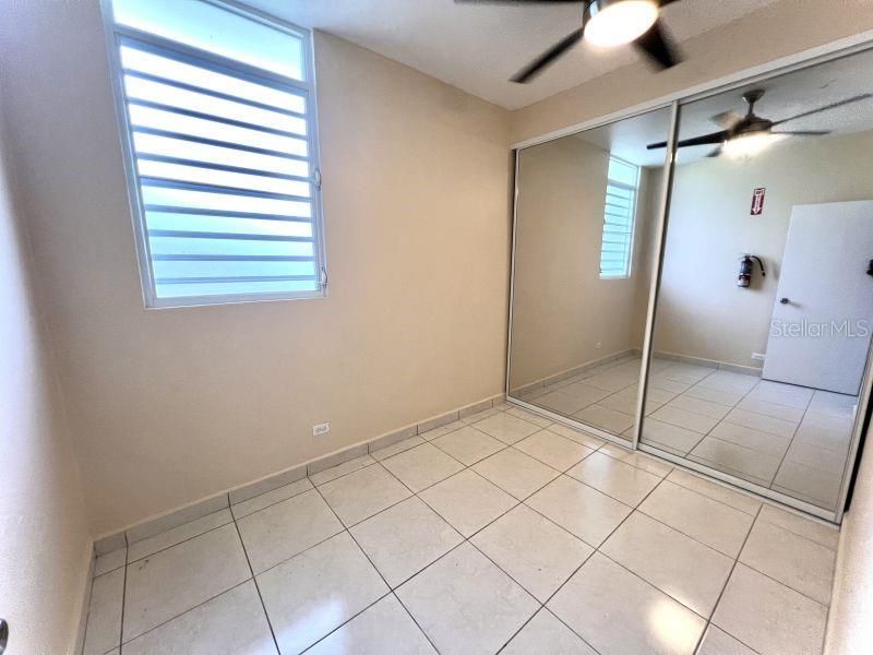 Activo con contrato: $260,000 (6 camas, 5 baños, 2568 Pies cuadrados)