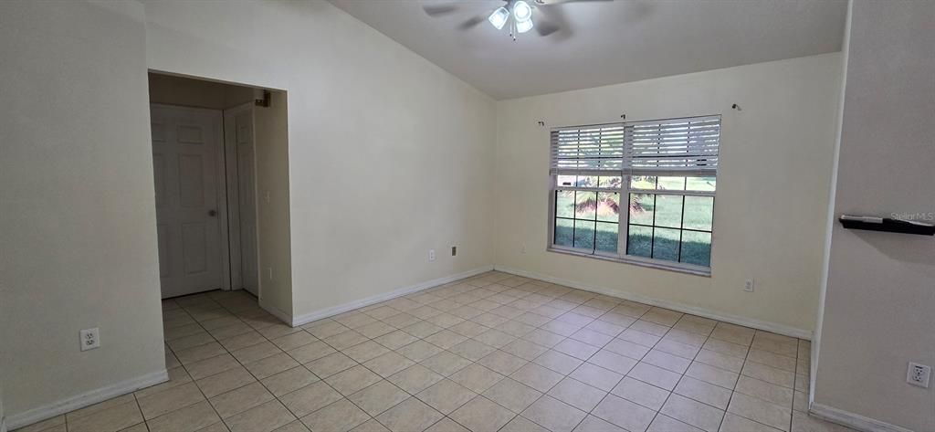 For Rent: $1,500 (3 beds, 2 baths, 1432 Square Feet)
