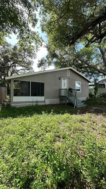 For Sale: $375,000 (3 beds, 2 baths, 1174 Square Feet)