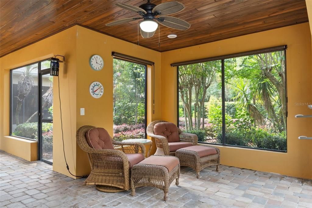 Recently Sold: $850,000 (3 beds, 3 baths, 3043 Square Feet)