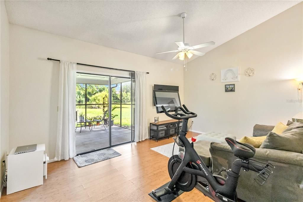 For Sale: $279,900 (2 beds, 2 baths, 1156 Square Feet)