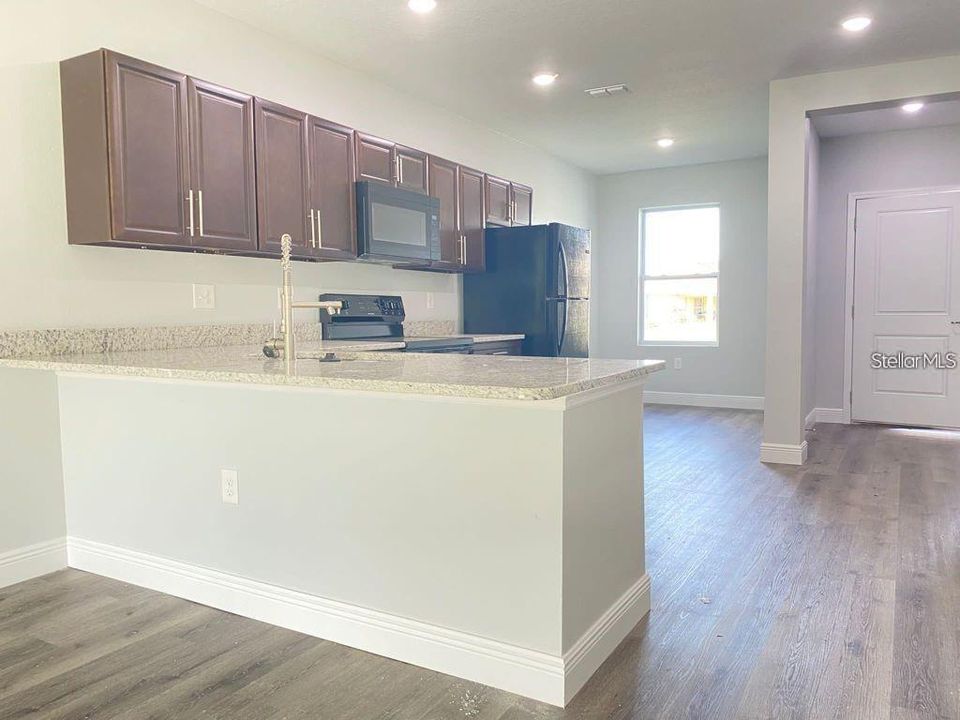 For Rent: $1,797 (3 beds, 2 baths, 1240 Square Feet)